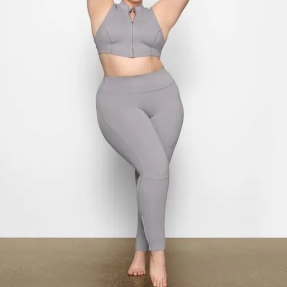 Skims Sport Swim Scuba Long Length pants - chrome - Picture 10 of 14